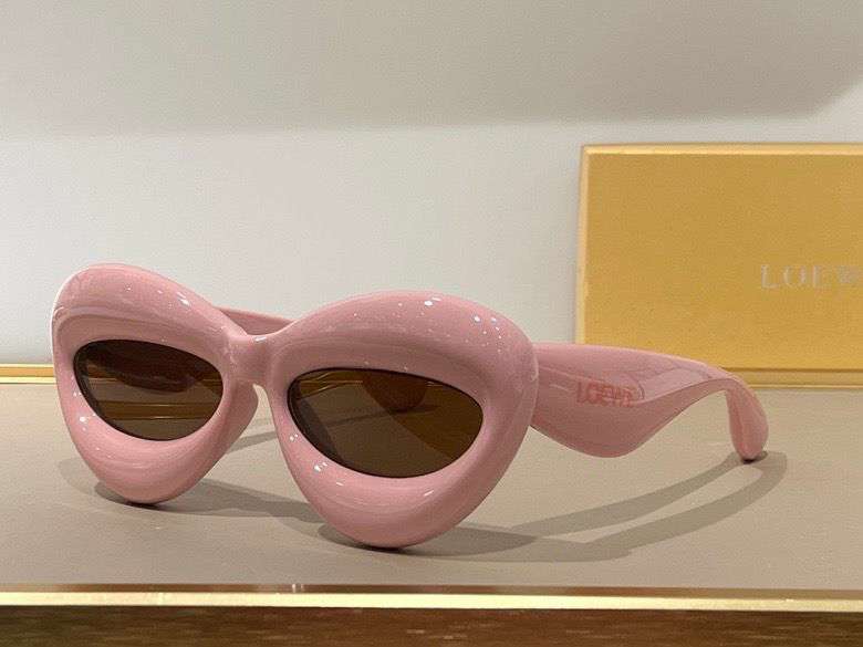 Picture of Loewe Sunglasses _SKUfw45526867fw